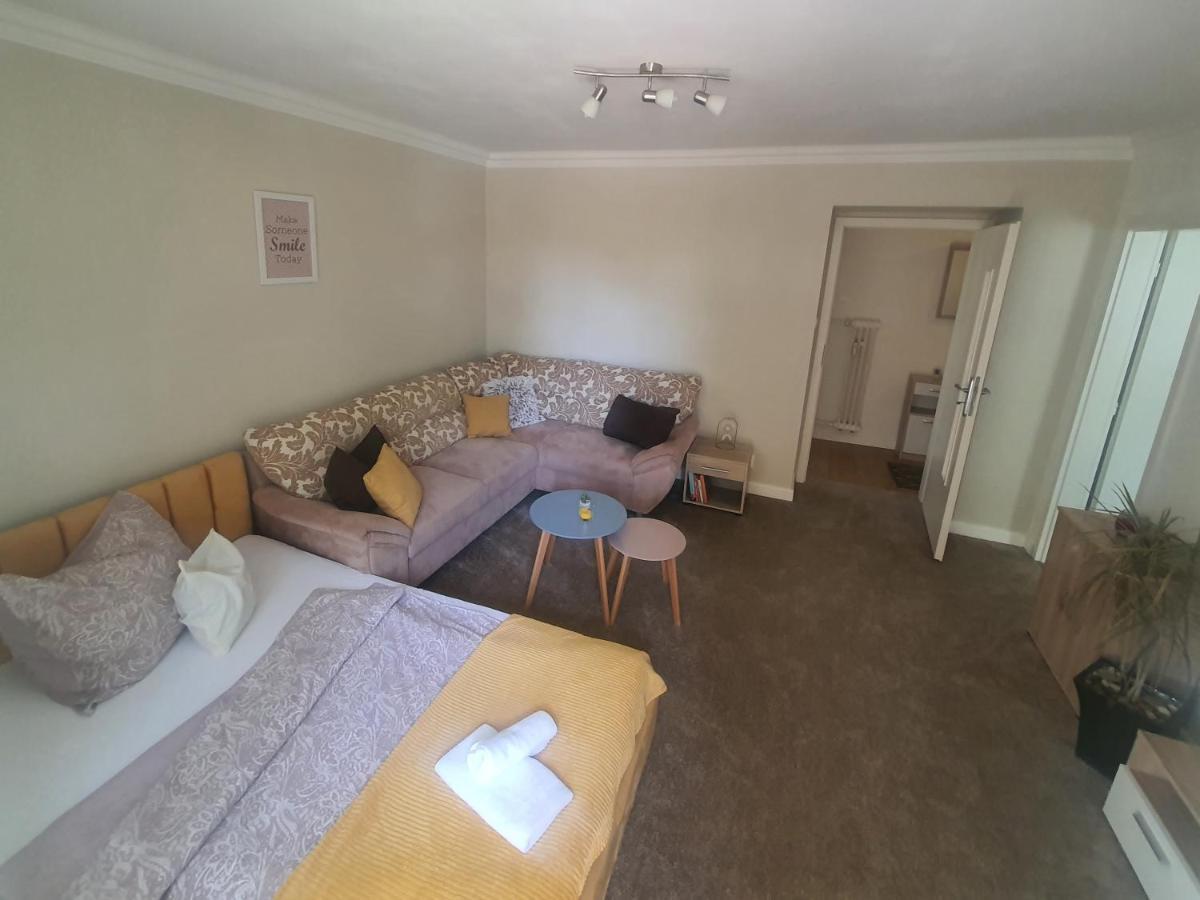 Family Apartment Попрад Экстерьер фото